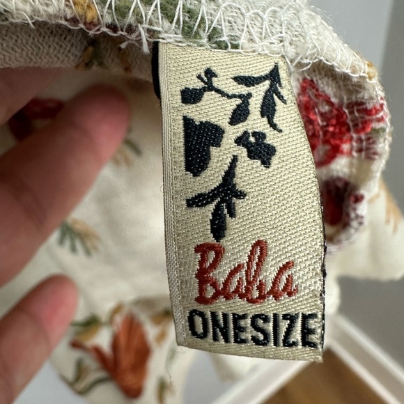 100% Wool Autumn Leaves Embroidered Open Front Sweater Kimono - Picture 11 of 11